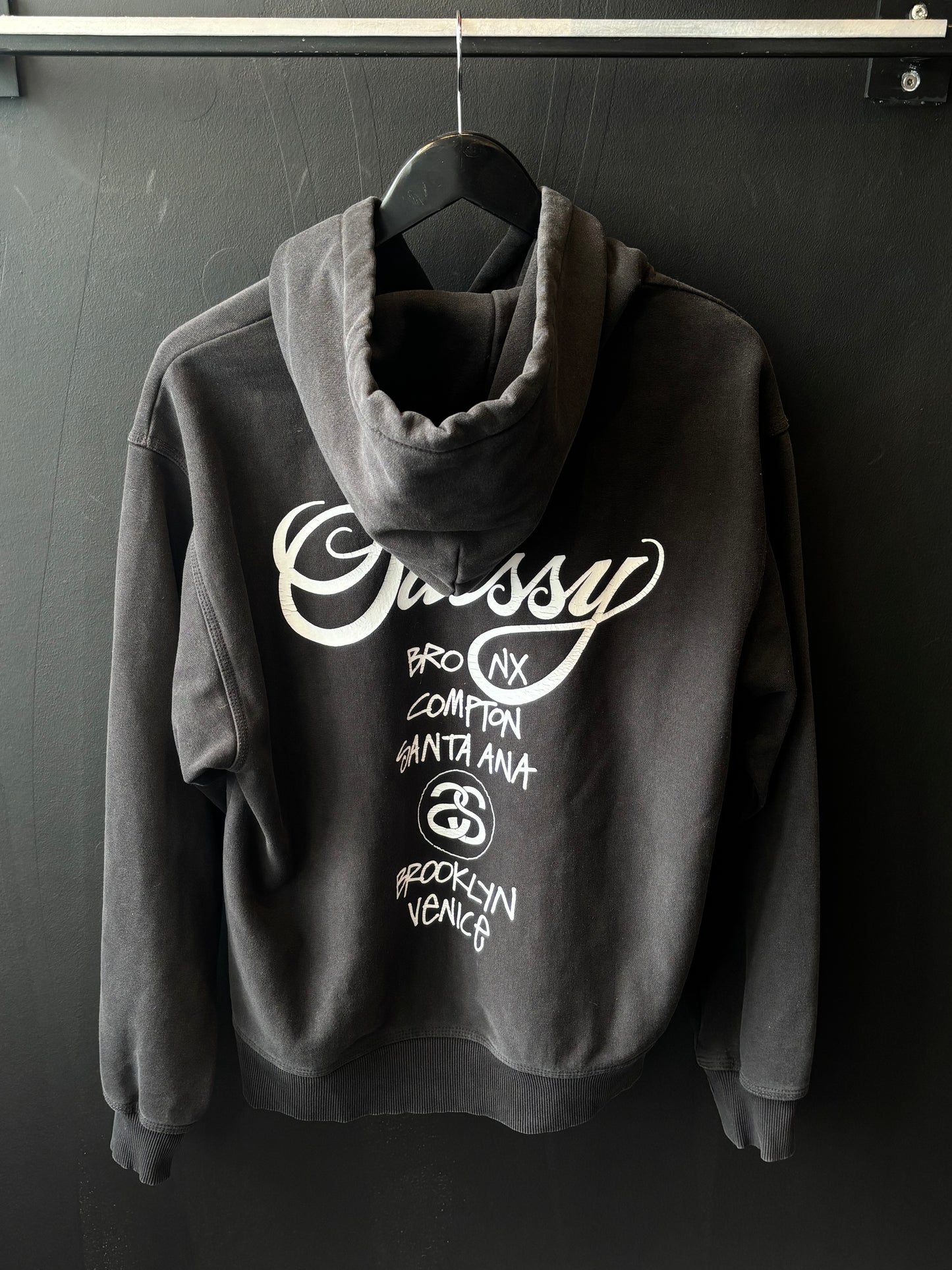 Stüssy Hoodie tour du monde