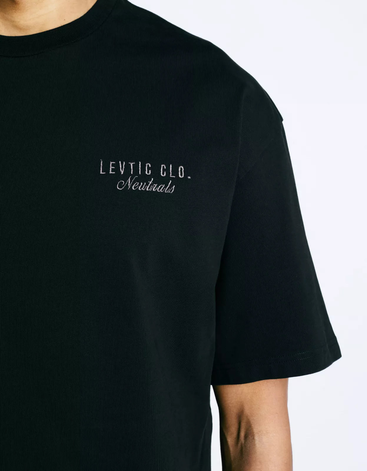 NEUTRALS T-SHIRT - BLACK